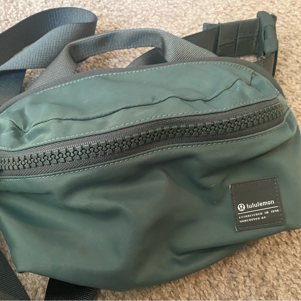 Lululemon belt bag